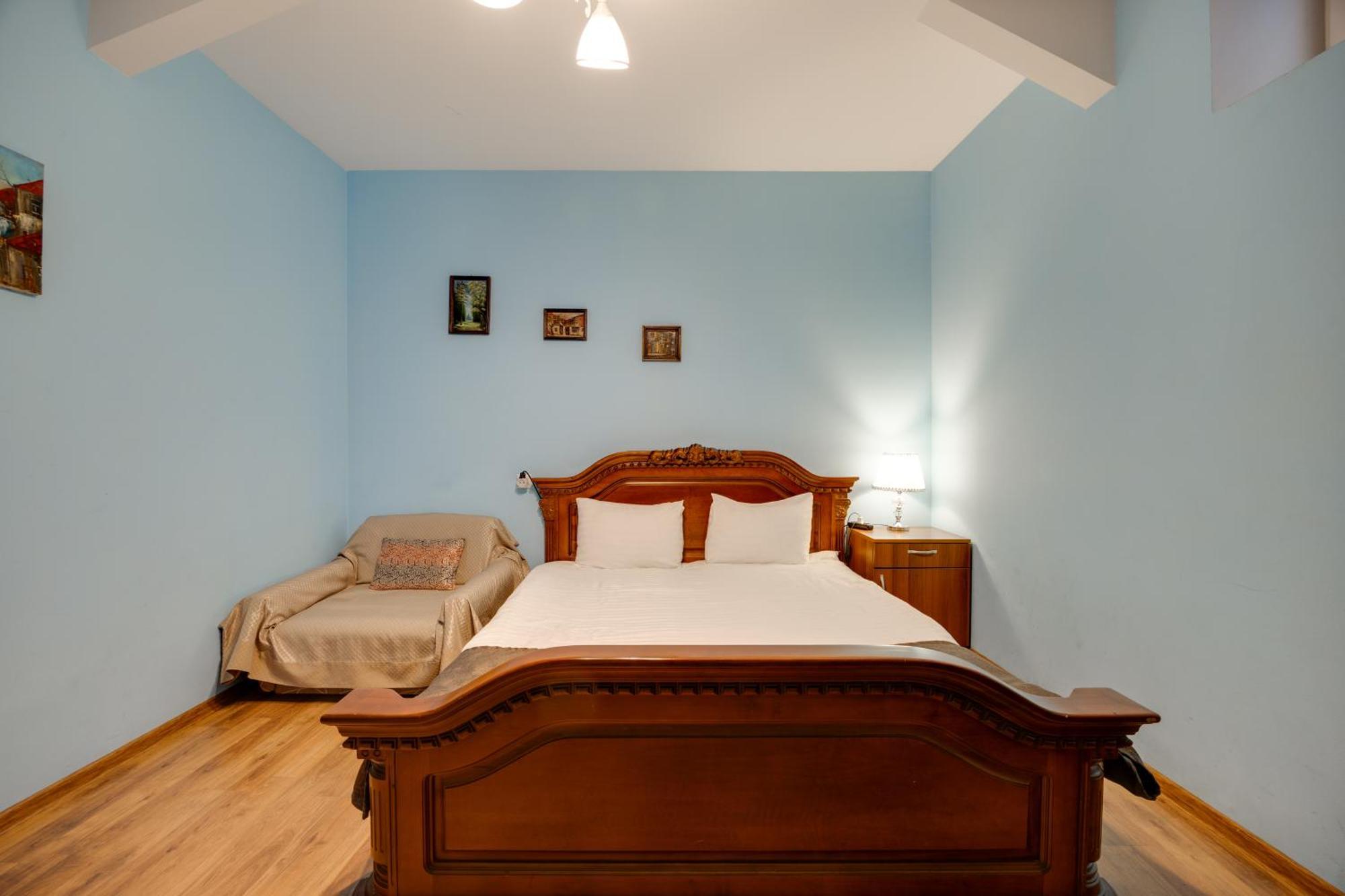 Rustaveli Two Bedroom Apartment With 5 Star Location تبليسي المظهر الخارجي الصورة